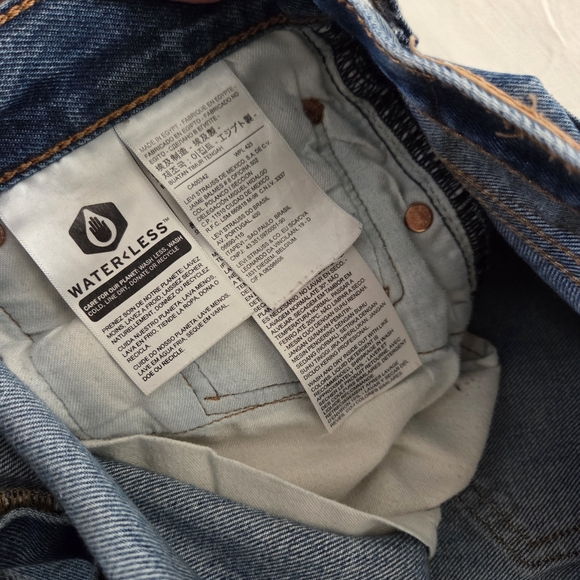 Levi's 501 Fit Perfectly Worn Distressed Men's Blue Jeans 36×32 36 Inch Waist - Picture 11 of 13